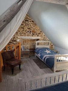 Maisons de vacances GITE NOTRE-DAME 3 * meublees de tourisme/2 Clevac : photos des chambres