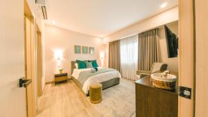 Fully Serviced Apartment at Regatta Living II - 6C