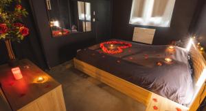 Maisons de vacances L'Eden House : Maison special couple avec jacuzzi : photos des chambres