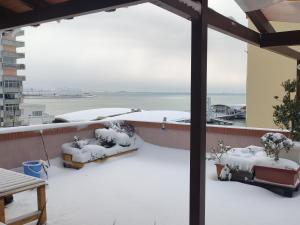 Promenade 3-Bedroom apartment with large balcony.