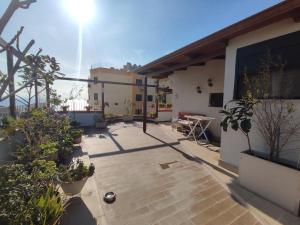 Promenade 3-Bedroom apartment with large balcony.