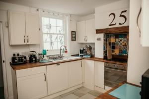 25 Maiden Street, a Weymouth Townhouse