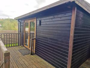 Glamping Hut - Sleeps 2 hot tub & parking
