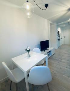 Acogedor y cómodo apartamento con piscina