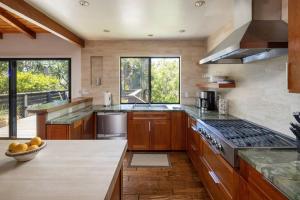 Solana Beach House! Minutes to Dog Beach & Cedros