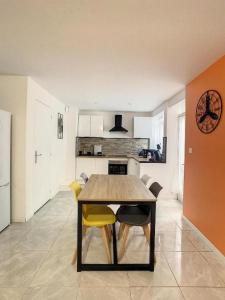 Appartements GRAND T2 GARE AMIENS TOUT CONFORT 2PERS WIFI : photos des chambres