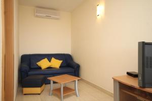 One-Bedroom Apartment with Terrace and Sea View room in Apartment Rukavac 8839a