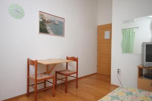 Apartments and rooms with parking space Bozava, Dugi otok - 8100