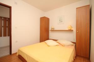 Apartments by the sea Preko, Ugljan - 8384