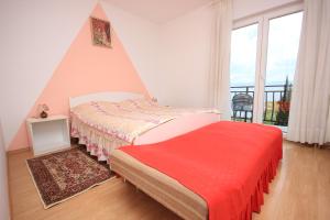 Double Room with Balcony and Sea View room in Double Room Medveja 2305a