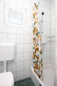 Apartments with parking space Preko, Ugljan - 8224