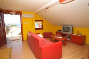Two-Bedroom Apartment with Terrace and Sea View room in Apartments with a parking space Preko Ugljan - 8428