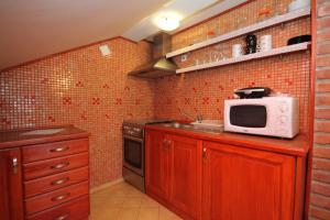 Apartments with a parking space Preko, Ugljan - 8428