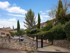 Maisons de vacances Classy Holiday Home with Swimming Pool Garden Tennis Court : photos des chambres