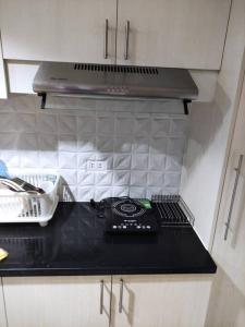 Studio U Across SM Cebu with kitchen! sunvida 2407