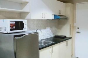 Studio U Across SM Cebu with kitchen! sunvida 2407