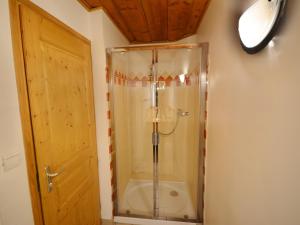 Chalet rénové 8 pers. proche centre et pistes avec parking - FR-1-684-22