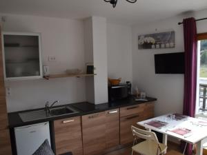 Appartements Studio Montgenevre, 1 piece, 4 personnes - FR-1-266-196 : photos des chambres