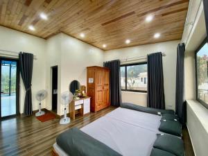 Sunrise Villa - Venue Travel