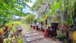 Metha Country View Homestay Singburi
