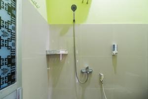 RedDoorz Syariah near Hot Water Boom Solok Selatan