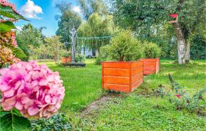 Gorgeous Apartment In Bedzino With Wifi