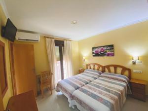 Double or Twin Room room in Hostal L'Anfora