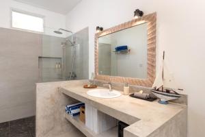 Villa Hiburan 2 by Villa Finder