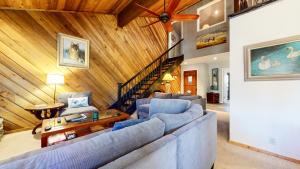 Snowcreek I #28 condo