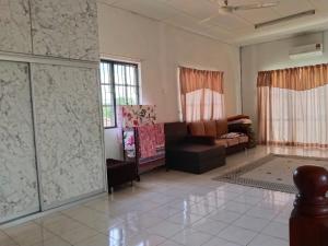 Homestay YatiMizi (Bungalow Station 18, Ipoh)