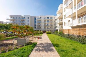 Mila Baltica Seaside, Sauna, Gym & Parking by Downtown Apartments