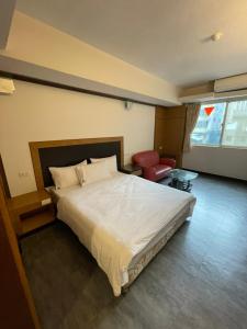 苓旅-站前 Lin Inn TMS