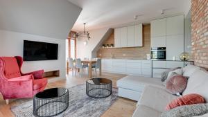 Nowa Motława Riverside Suites with Free Parking by Downtown Apartments