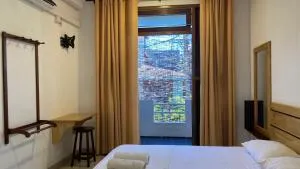 RACHEL HOMES - Watumulla