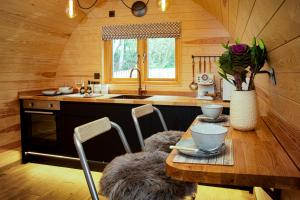 Cliff Stud Retreat - Luxury lodges and cosy cottages