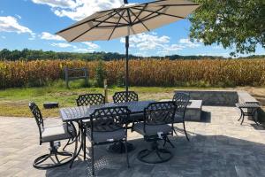 Banks Cottage ---30708 Whites Neck Rd