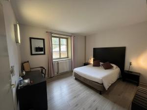 Hotels Hotel-Restaurant Saint Romain Logis : Chambre Double - Non remboursable