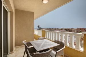 La Perla E35 By Médano Rentals