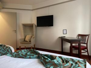 Hotels L'EMBLEME - BOUTIQUE HOTEL : photos des chambres