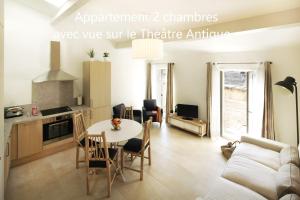 Appartements Holiday in Arles -Appartement du Theatre Antique : photos des chambres
