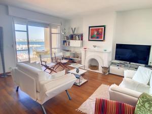 2 bedroom, 2 bathrooms Suquet with sea view 314