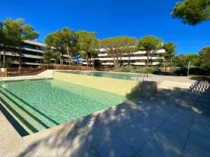 Apartamento nuevo, equipado y decorado con estilo - Vall-Llobrega