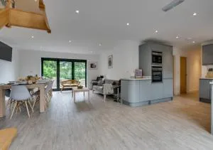 Hendy Marian - Llangadwaladr