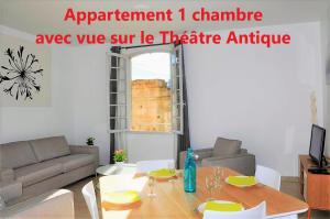 Appartements Holiday in Arles -Appartement du Theatre Antique : photos des chambres