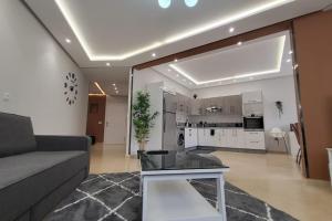 Lovely 3-bedroom apartment with free parking