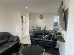 Lovely 3 bedroom flat in North London - East Finchley