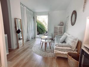 Ravissant T1 avec jardinet proche de la mer