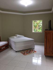 Chalé em meio à natureza, com riacho no quintal