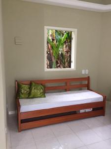 Chalé em meio à natureza, com riacho no quintal