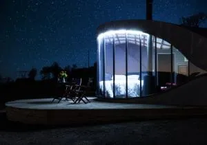 Dragons Eye - Llygad y Ddraig - Cwrt-newydd